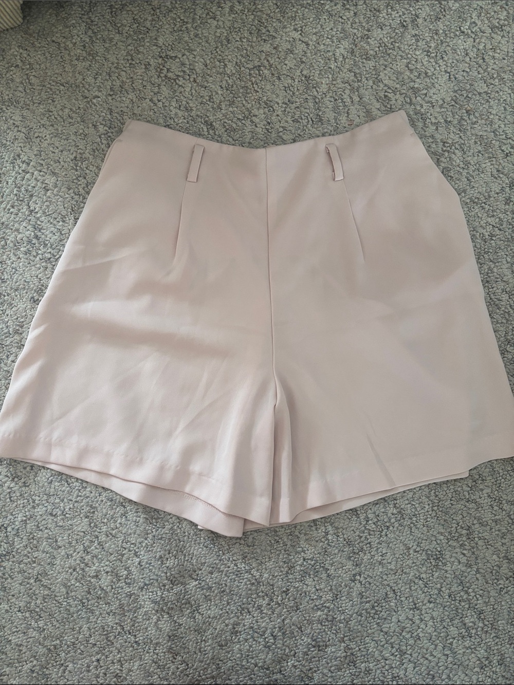 Uniqlo Women's High-Waist Shorts in Pale Pink
